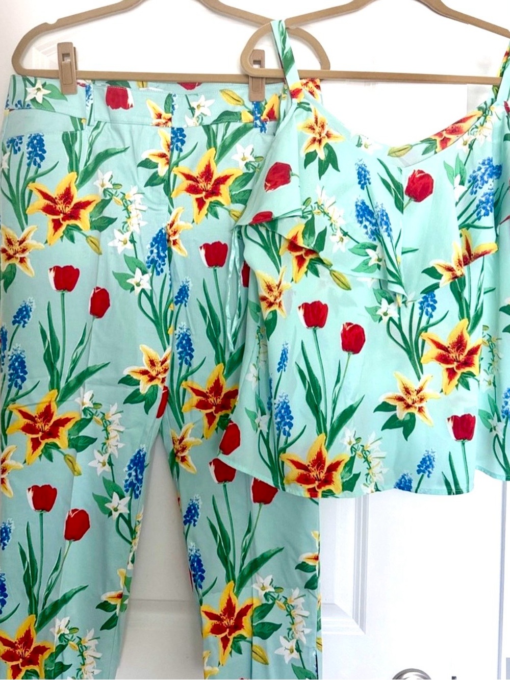 NWT Floral Mint Two-Piece Set - Women's Top & Pants